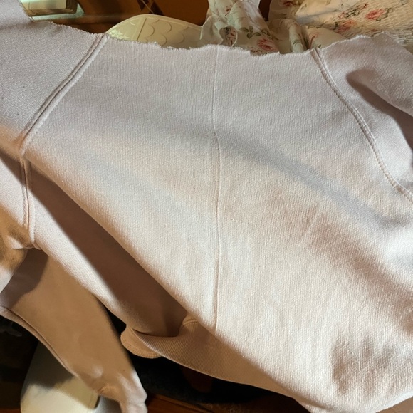 Bundle of crewnecks with cut out neck 
size small /  medium - Picture 6 of 9